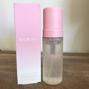 NEW In Box Kylie Skin Foaming Face Wash